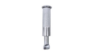 Der Versenkbare Bodenanker aus Edelstahl -12mm- verfügt über einen geriffelten Metallgriff mit einem zylindrischen Griff und flachem Ende, isoliert auf Weiß.