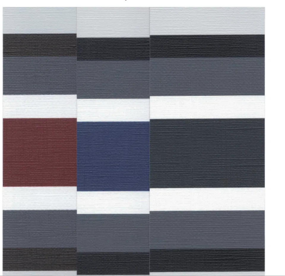 Das MEHGIES® VALMEX® Solera Vorzeltplane verfügt über vertikale Farbblöcke: einen Farbverlauf von Schwarz zu Hellgrau auf der linken Seite, eine Mischung aus Rot und Blau in der Mitte und schlichte graue und weiße Streifen auf der rechten Seite.