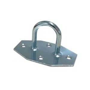 Die Bügelkrampe mit Verstärkungsplatte ist ein silberglänzender U-Bügel auf einer sechseckigen Metallplatte mit kreisrunden Löchern, ideal zum Befestigen an Oberflächen und Sichern oder Aufhängen von Gegenständen.