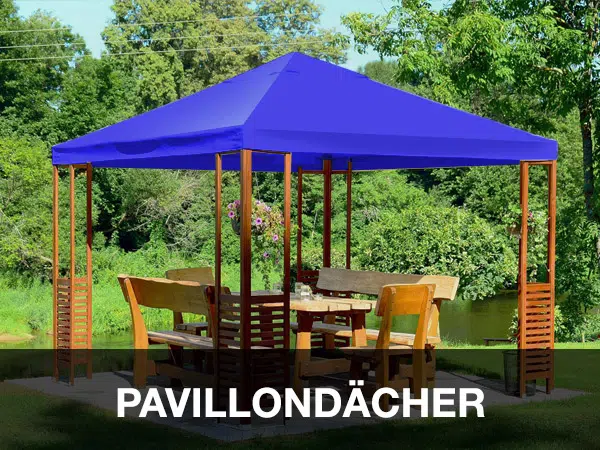 Ein blauer Pavillon mit Holzakzenten beherbergt einen Picknicktisch auf einer Betonplatte, der friedlich in einem üppigen Park steht. Bäume und ein kleiner Teich rahmen die Szene ein und erinnern an vorbeifliegende Flugzeuge.