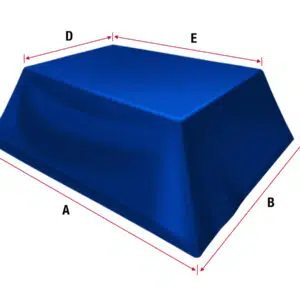 Eine 3D-Darstellung eines blauen Trapezprismas aus der Serie „Abdeckhauben Sonderform 4“ zeigt die Maße: A und B als Basislängen, C als Höhe, D und E als Spitzenlängen. Rote Pfeile zeigen die Messrichtungen an.