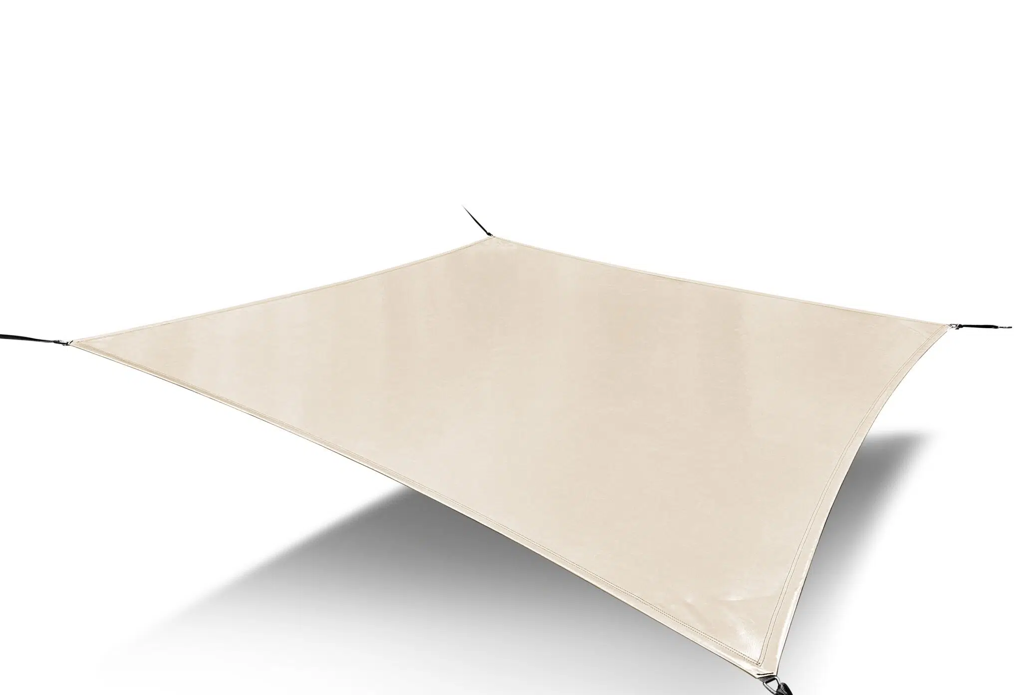 Quadratisches, beiges Sonnenschutzdach mit 4 Eckbefestigungen, passt perfekt zum Sonnensegel aus PVC-Planenmaterial (Dreiecksform, Gleichschenklig), abgebildet auf weißem Hintergrund.