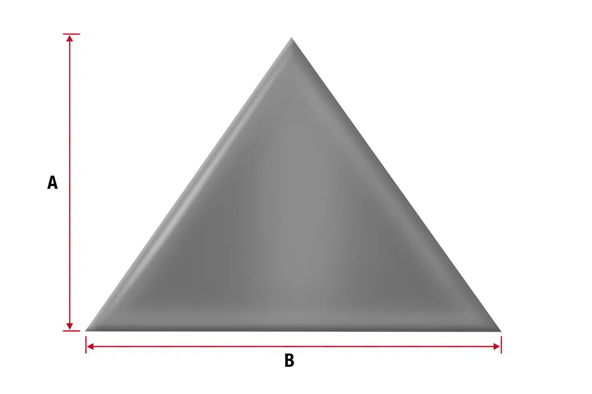 Ein graues gleichschenkliges Dreieck, das einer Terrassenebene in Dreiecksform ähnelt, weist beschriftete Seiten auf: vertikale Seite A und horizontale Seite B. Ein subtiler Farbverlauf verleiht ihm ein dreidimensionales Gefühl.