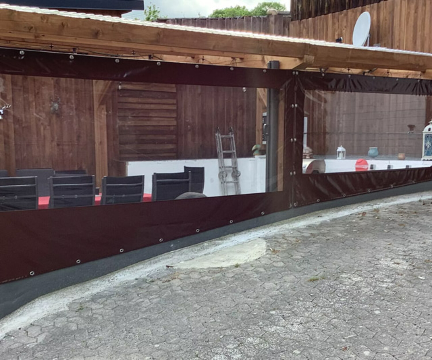 Terrassenverkleidung-aus-Kunststoff-PVC-Planen-aus-Deutschland-01