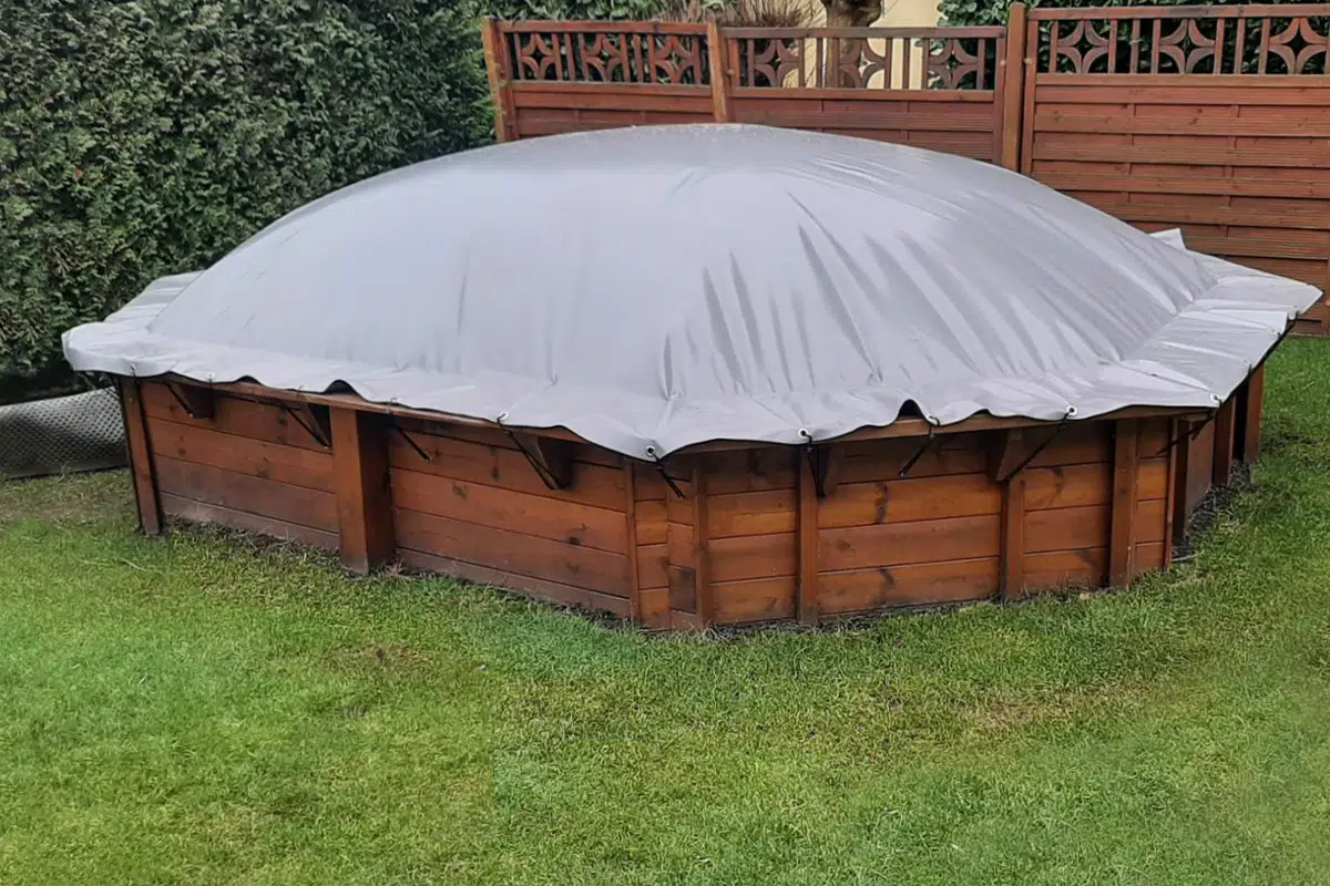 poolabdeckungen-regen-schnee-poolplanen-onlineshop-01